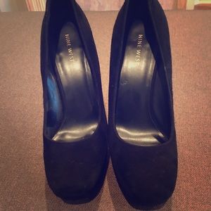 Nine West suede pumps